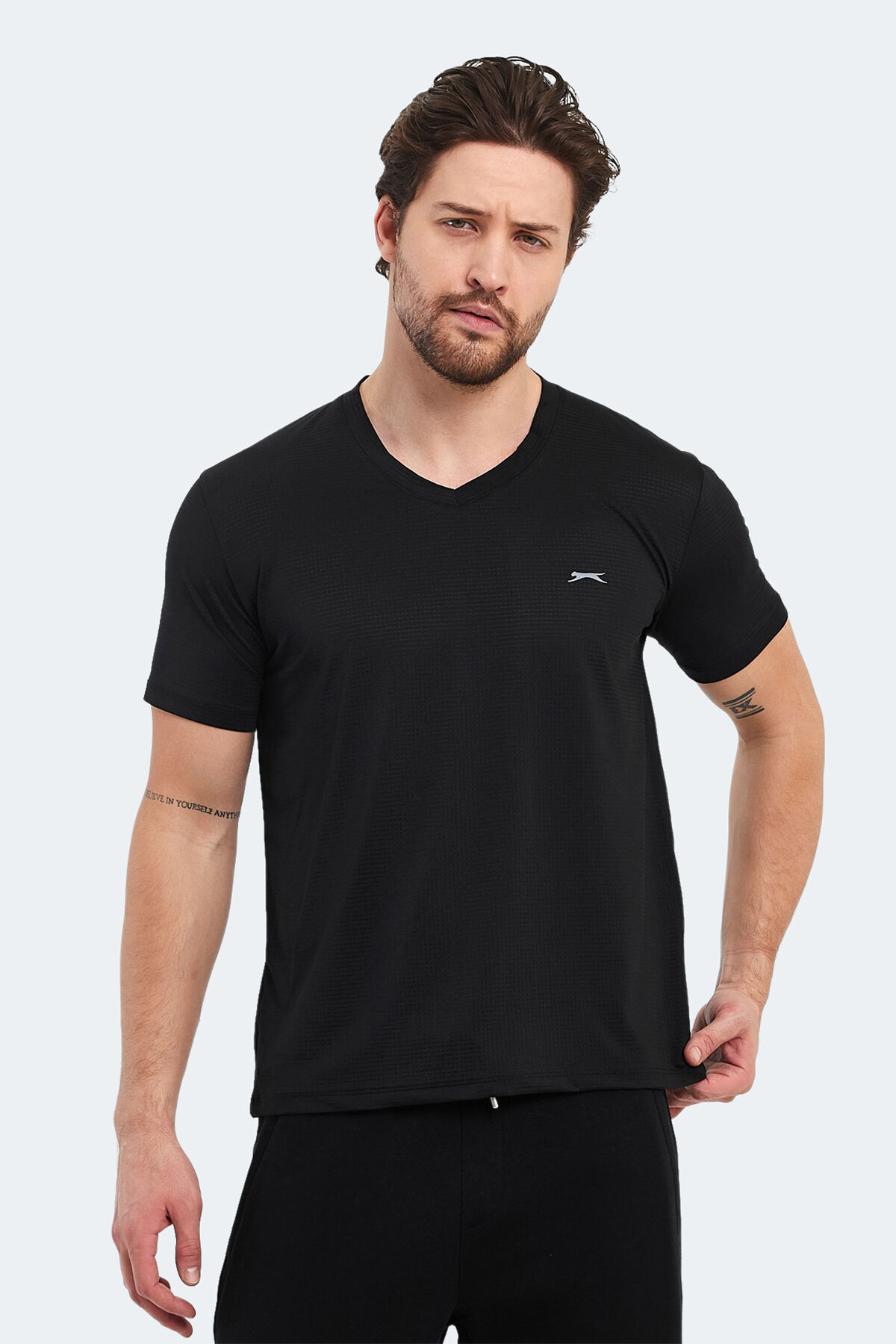 Slazenger KATRIINA Erkek V Yaka Siyah Tişört