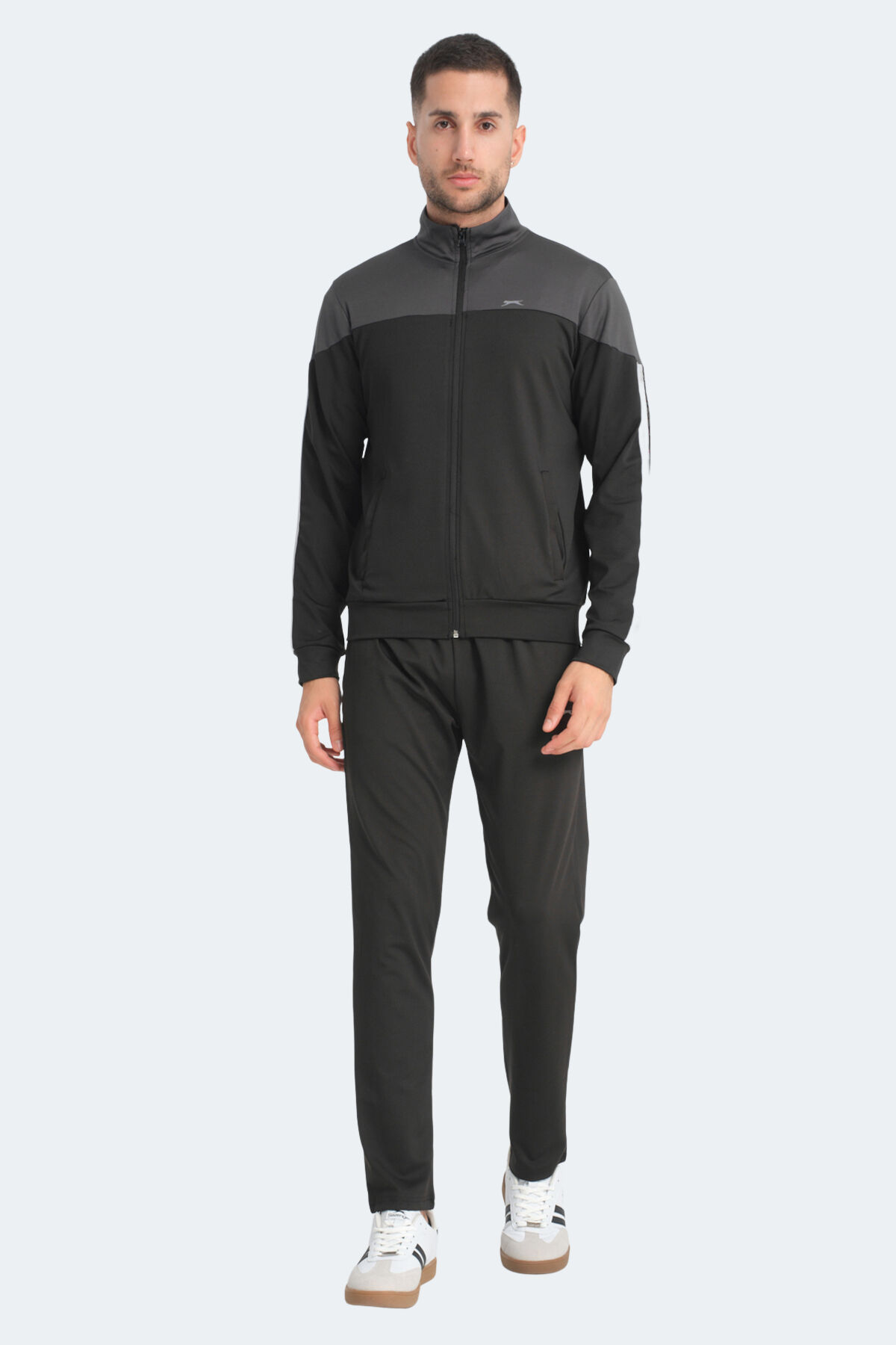 Slazenger RAPIDLY IN Erkek Fermuarlı Dik Yaka Cepli Siyah Eşofman Takımı