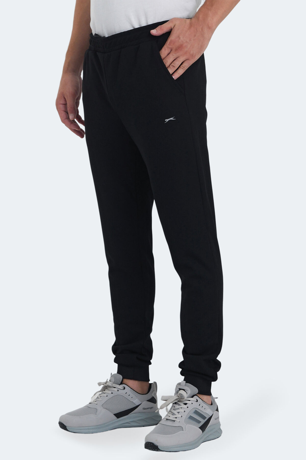 Slazenger RICHA IN Erkek Cepli Slim Fit Siyah Eşofman Altı
