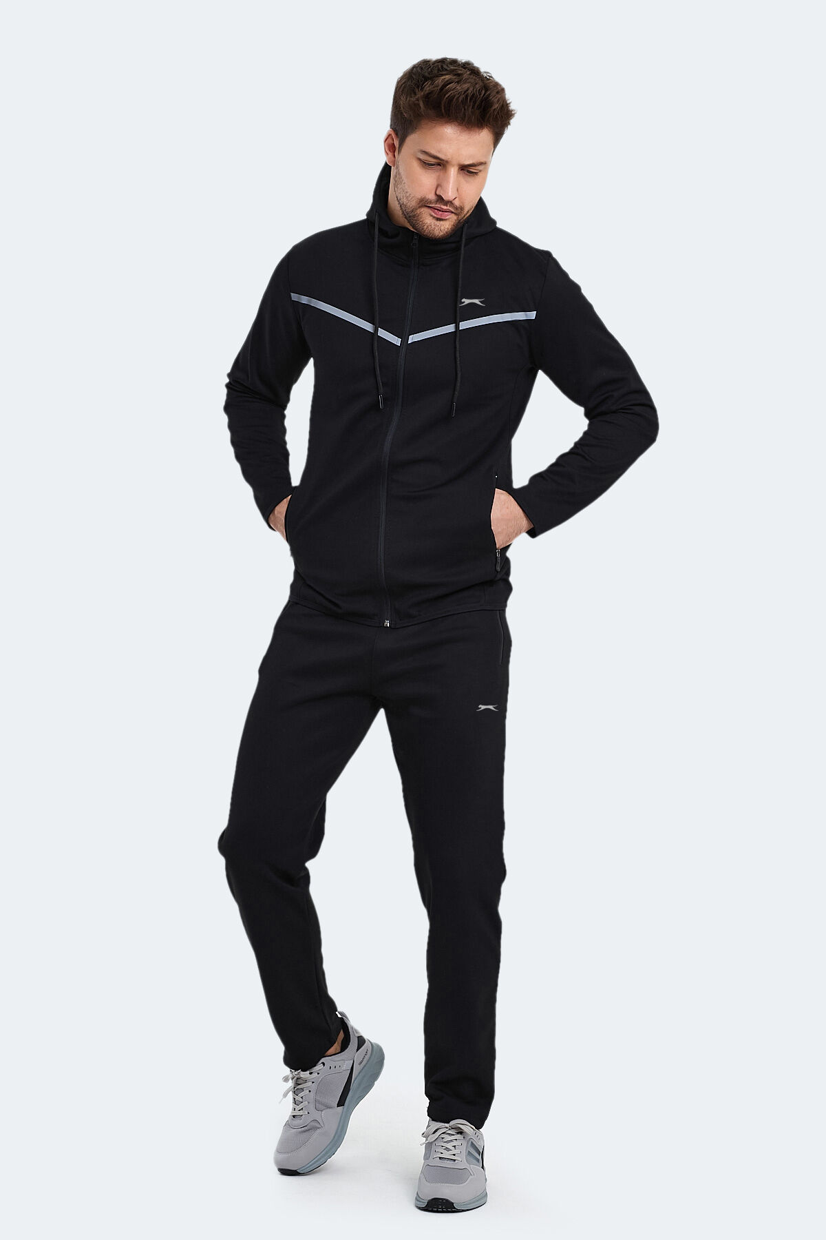 Slazenger ORKA IN Erkek Fermuarlı Kapüşonlu Cepli Siyah Eşofman Takımı