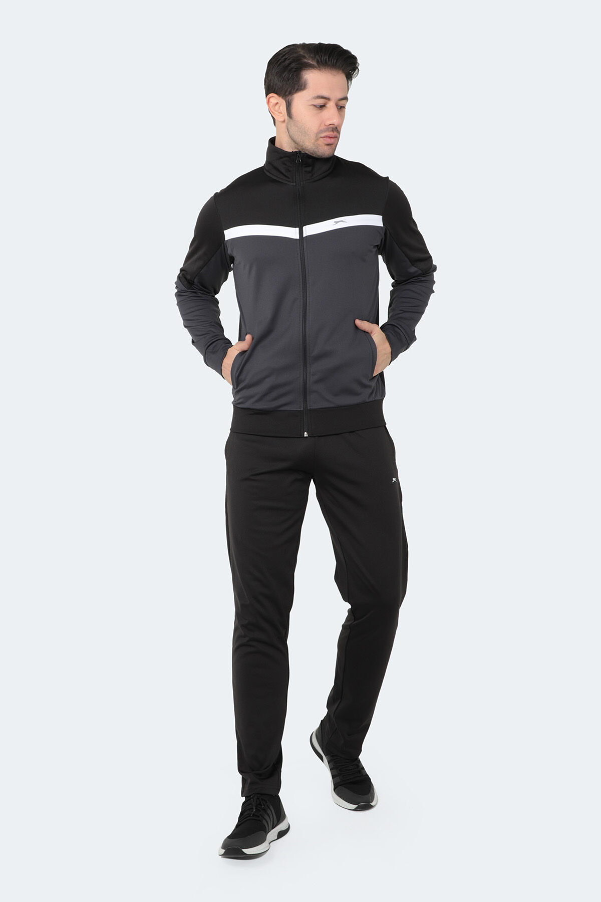 Slazenger RAMOS Erkek Fermuarlı Dik Yaka Cepli Siyah Eşofman Takımı